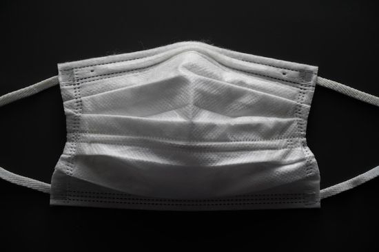 女生扒开腿让男生狂捅30分钟